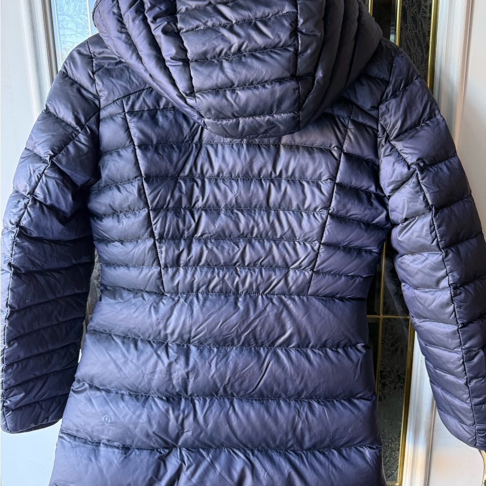 Woman’s LULULEMON BRAVE THE COLD JACKET! - Picture 2 of 10
